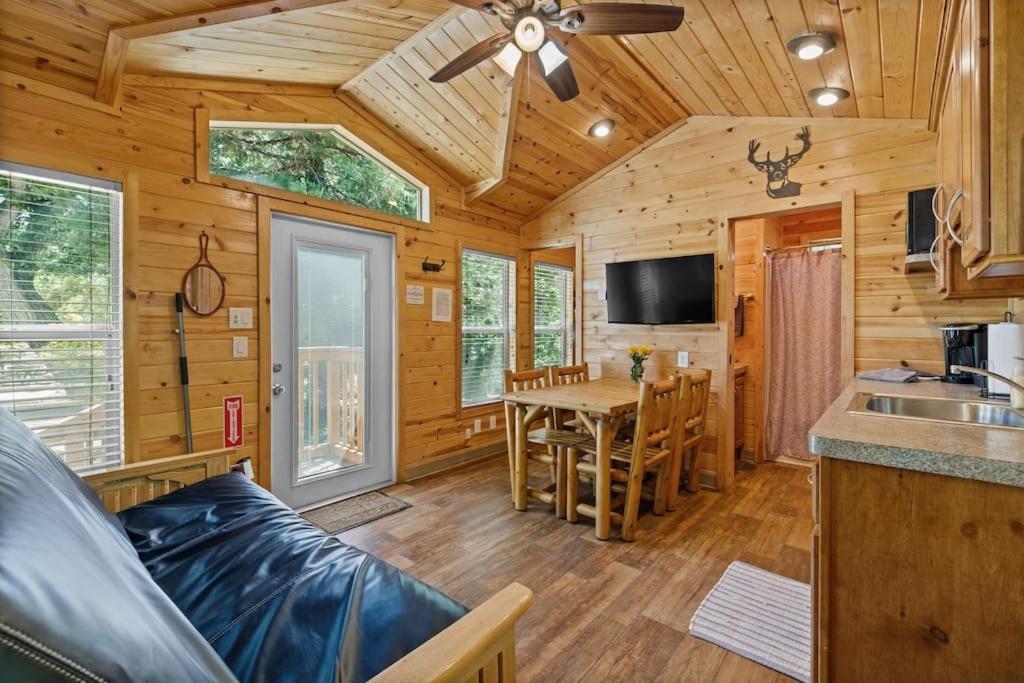 Deluxe Little Cabin 2 Min Stroll To Kern River Kernville Exterior photo