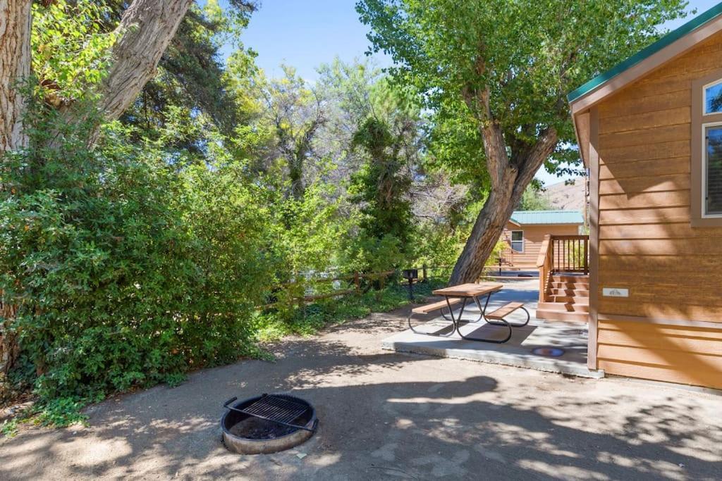 Deluxe Little Cabin 2 Min Stroll To Kern River Kernville Exterior photo